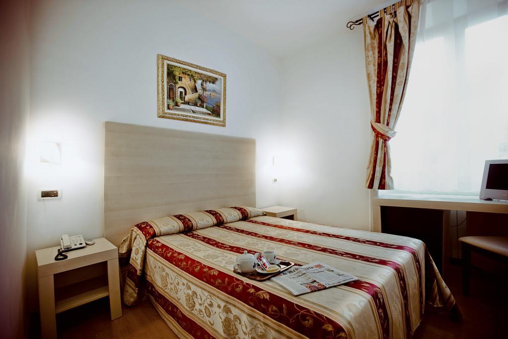 Hotel Saturnia Рим Стая снимка