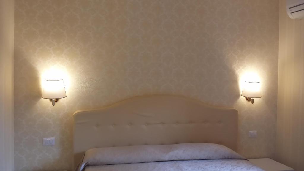 Hotel Saturnia Рим Екстериор снимка