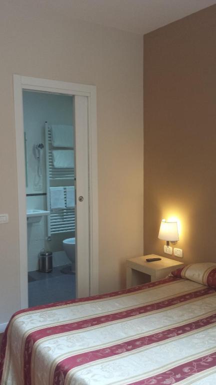 Hotel Saturnia Рим Екстериор снимка